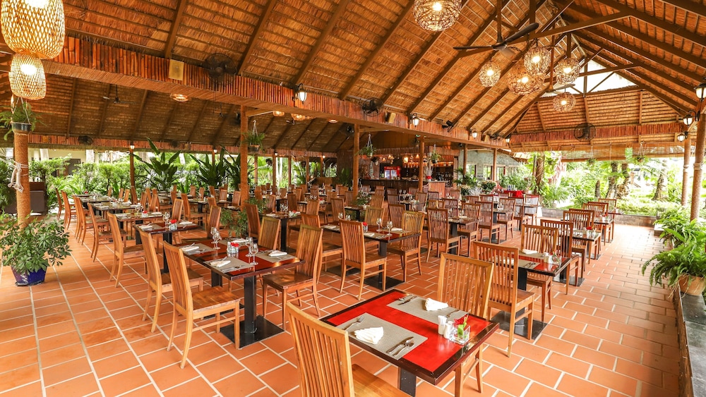 Diamond Bay Resort & Spa 58/74