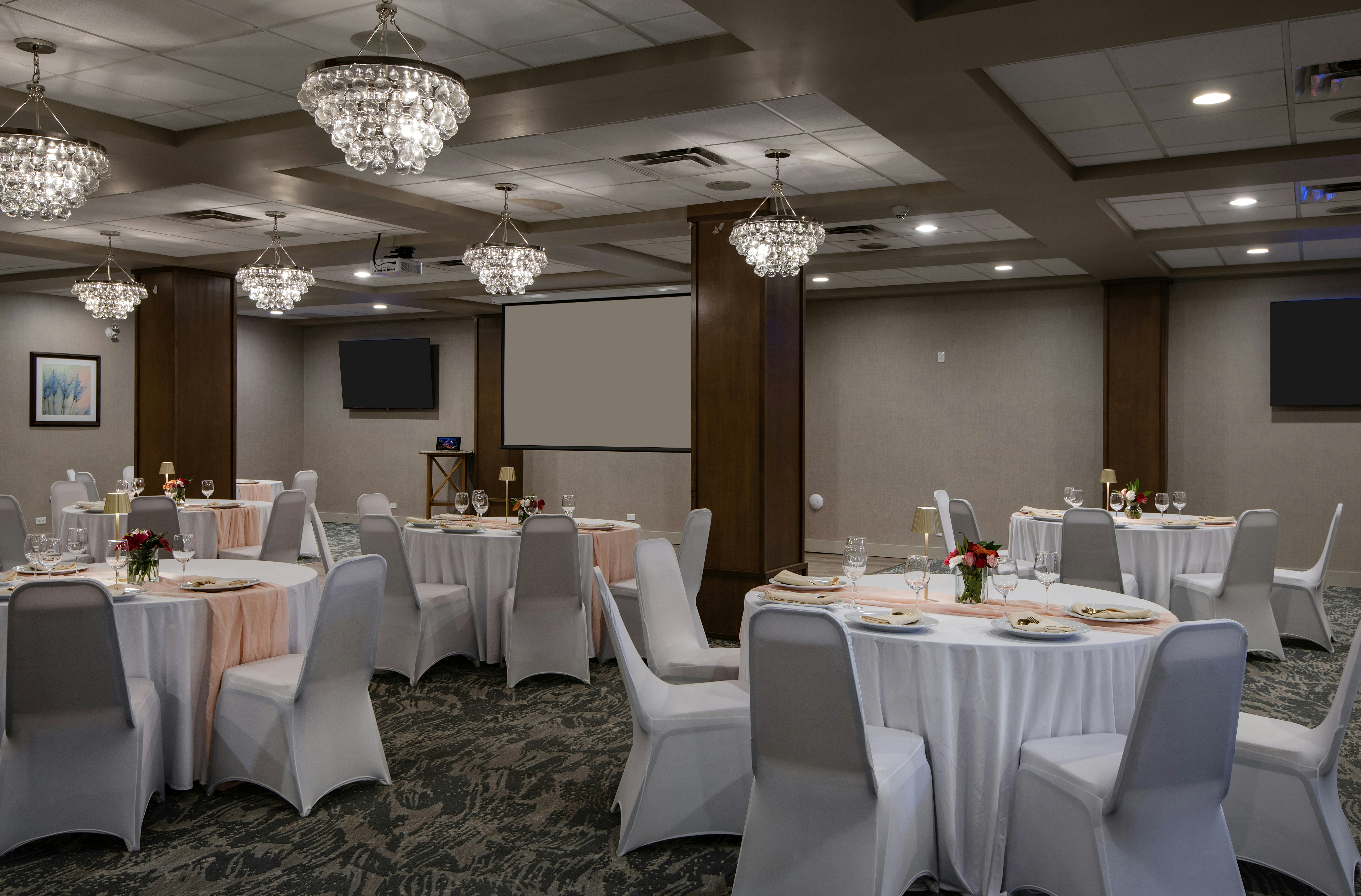 Doubletree By Hilton Kamloops 35/43