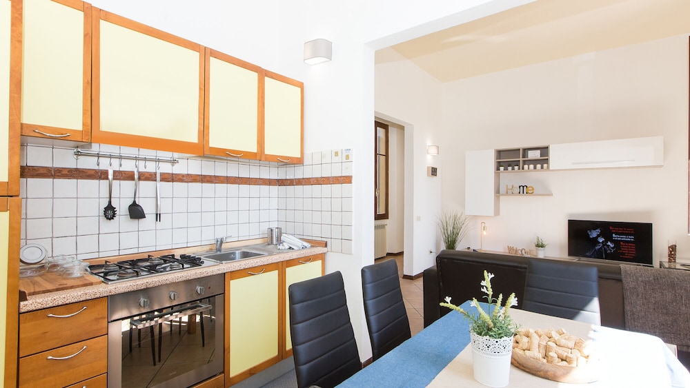 Rental In Rome Rosselli Palace Apartment 2 39/50