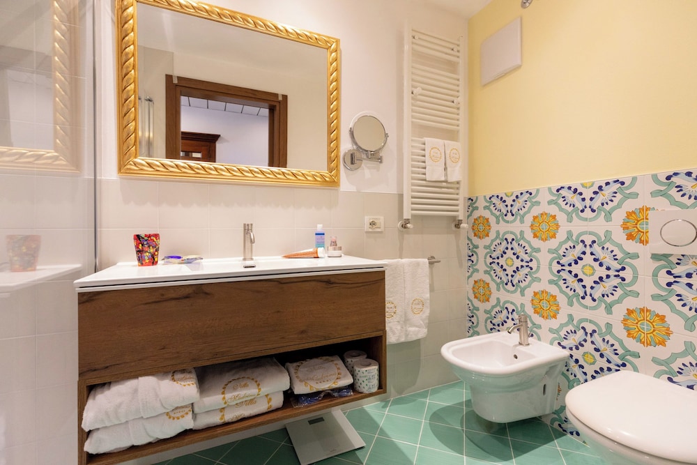 Villa Madrina Lovely and Dynamic Hotel 48/49