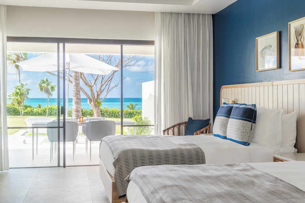 Pool Cottage, 1 King and 2 Queen Beds