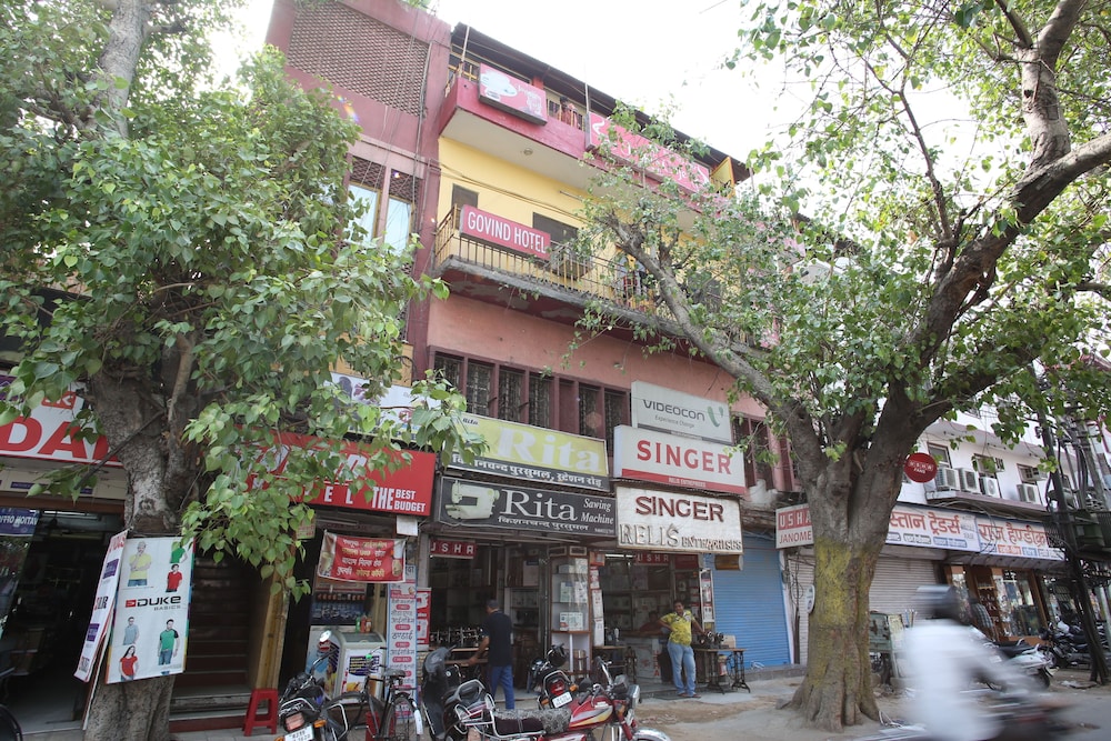 Govind Hotel 3/58