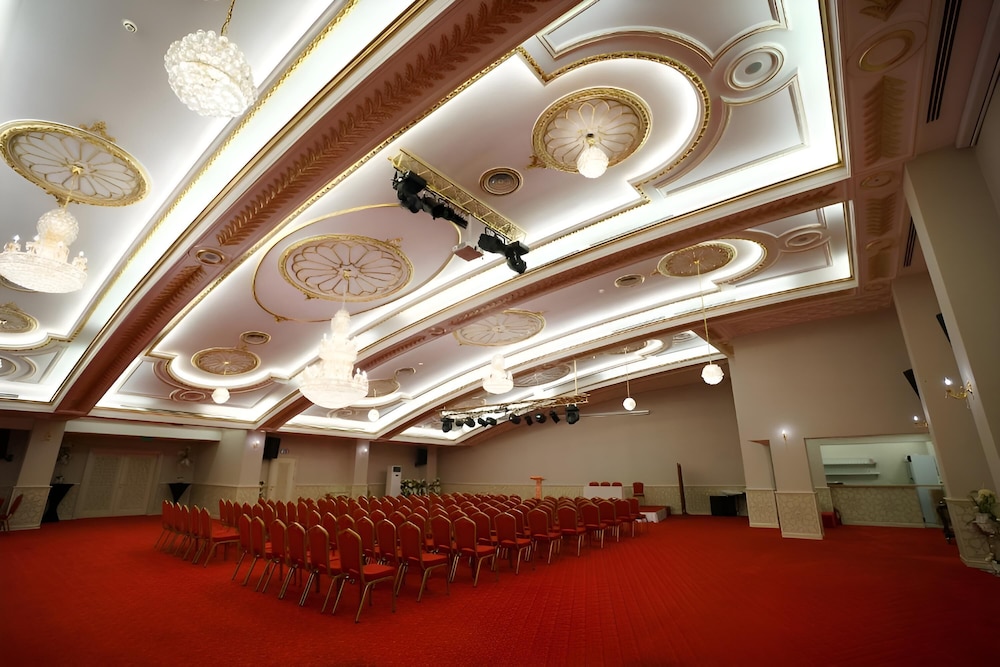 Demir Hotel 6/44
