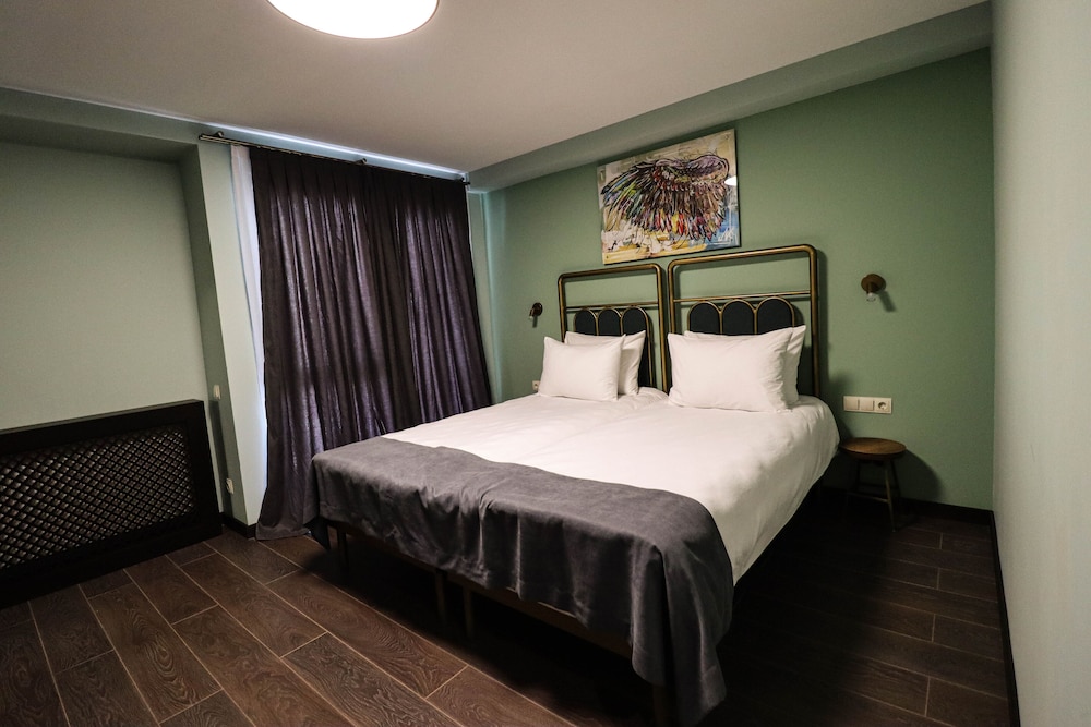Hotel Paliani 33/62