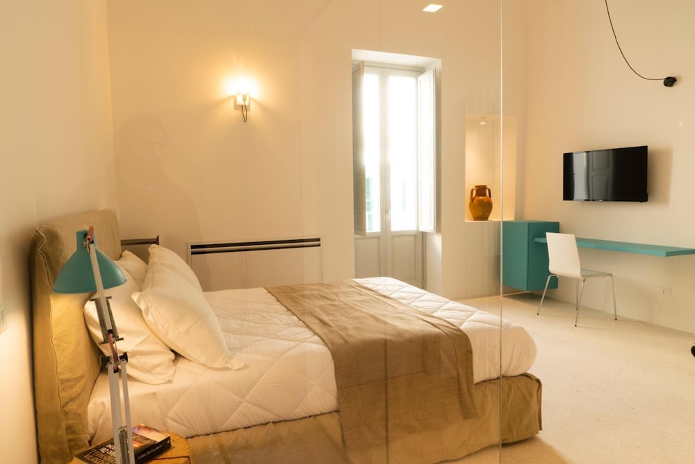 Donna Domenica Boutique Suites 13/50