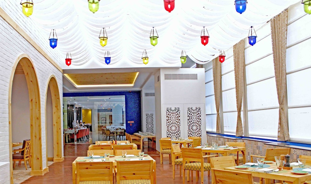 Radisson Blu Bengaluru Outer Ring Road (ex Park Plaza Bengaluru Hotel) 67/74