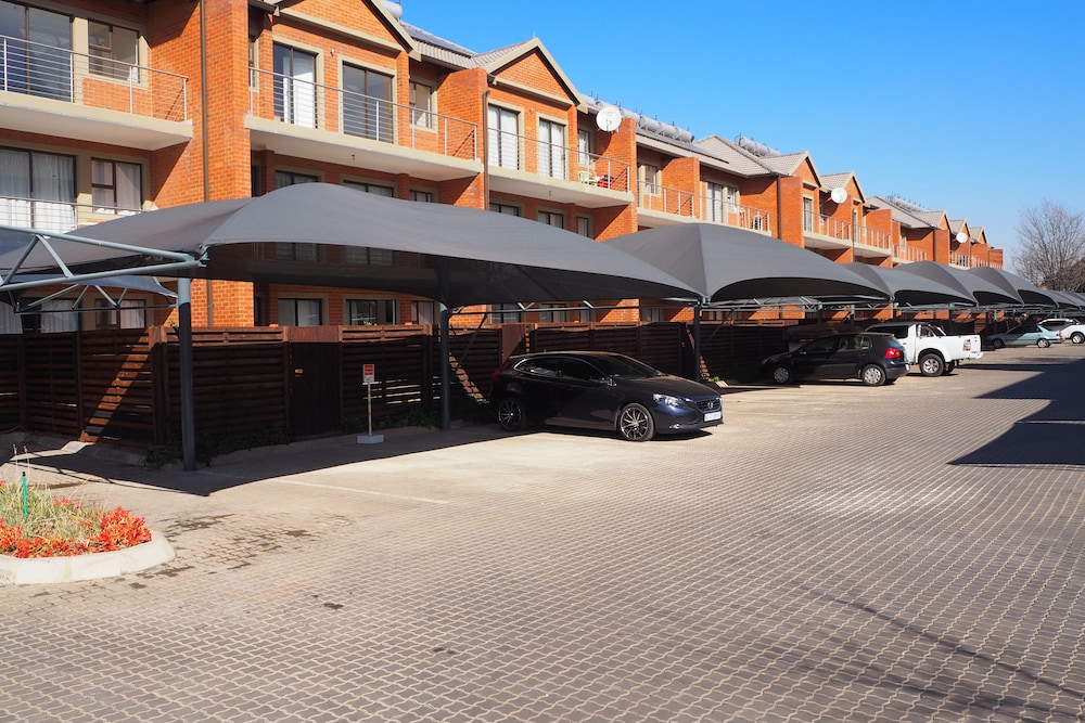 African Eagle Apartments 42/50