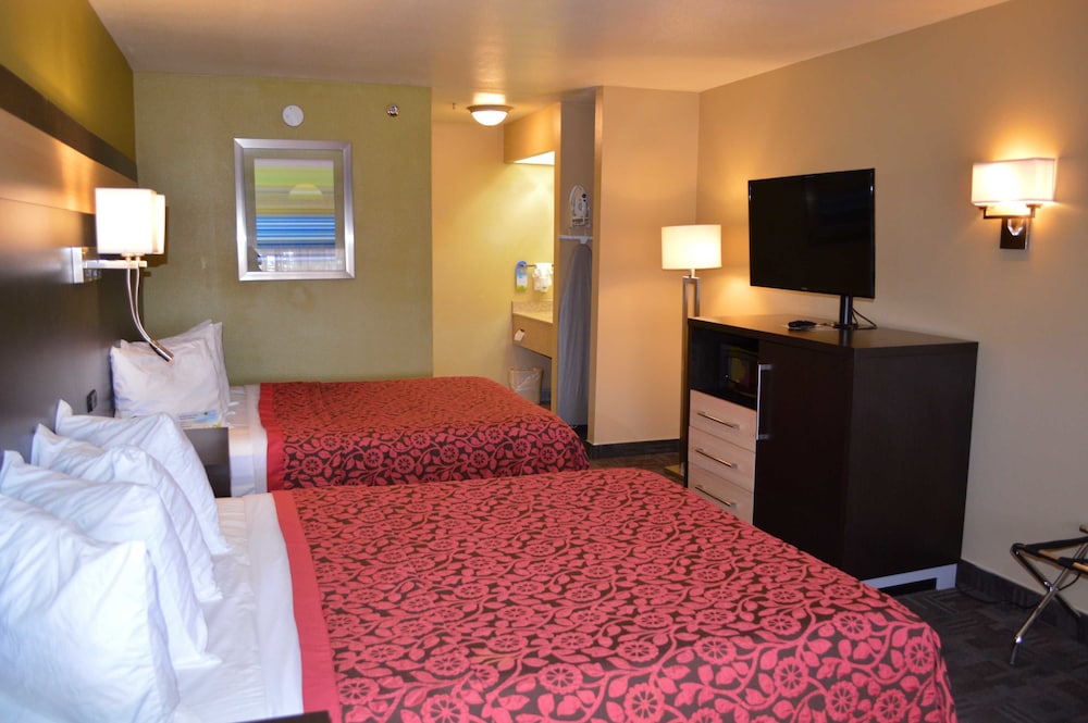 Days Inn By Wyndham Carlsbad Nm 16/65