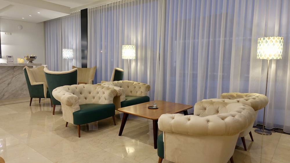 Oporto Airport Business Hotel 42/60
