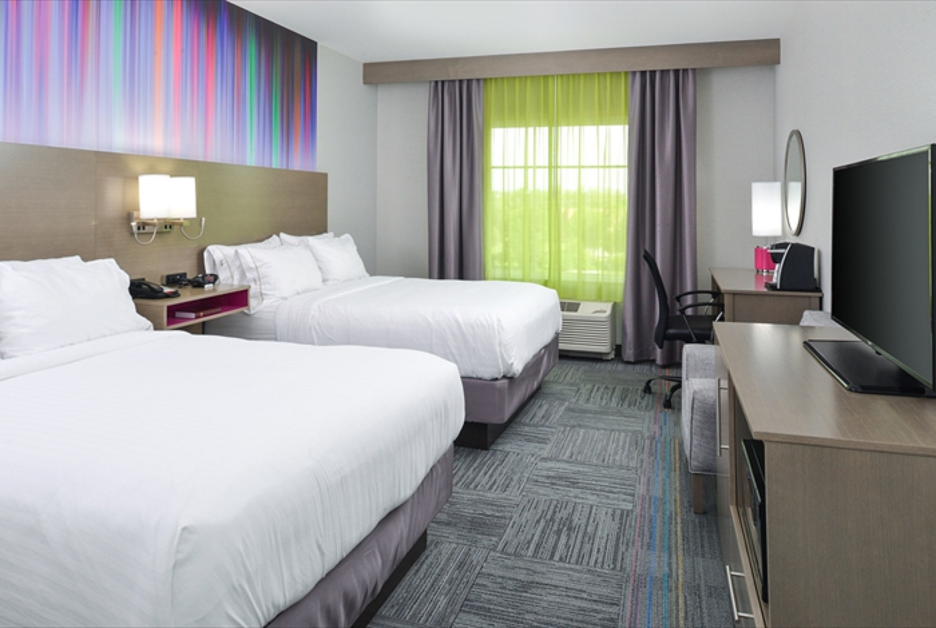 Holiday Inn Express Suites Shippensburg 16/65