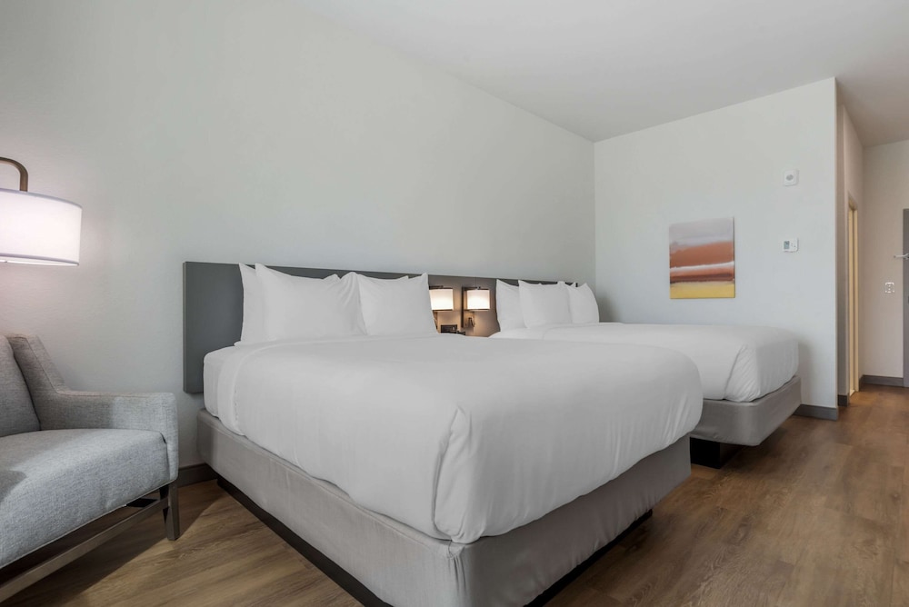 Comfort Inn & Suites Panama City Beach - Pier Park Area 32/61