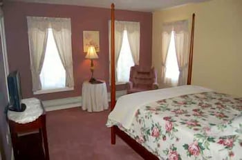The Pines Inn Lake Placid 18/41