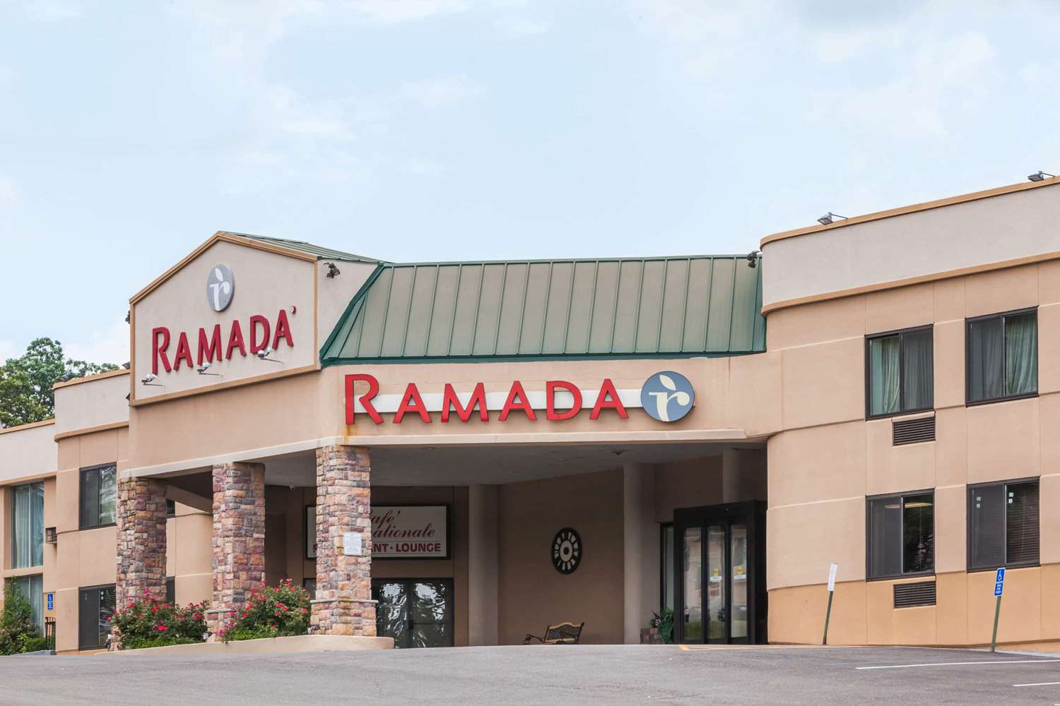 Ramada By Wyndham Newburgh/West Point 43/46
