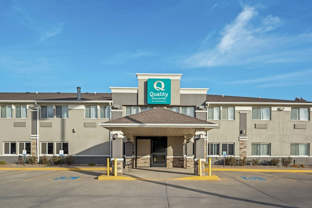 Quality Inn & Suites Des Moines Airport 1/50