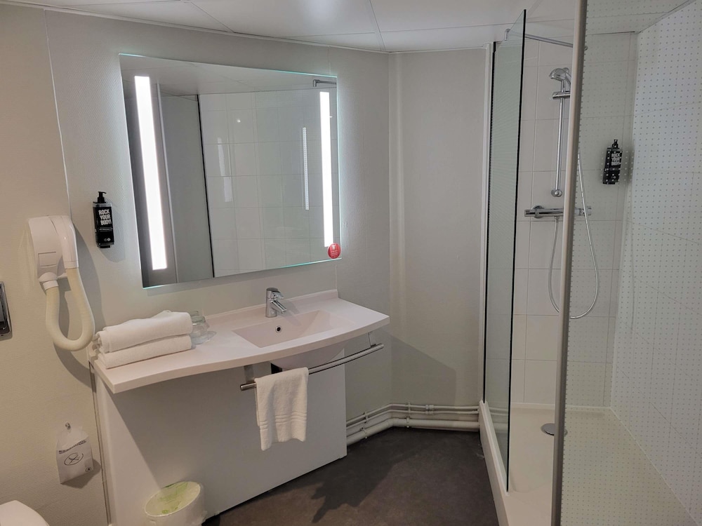 ibis Chateauroux 52/52