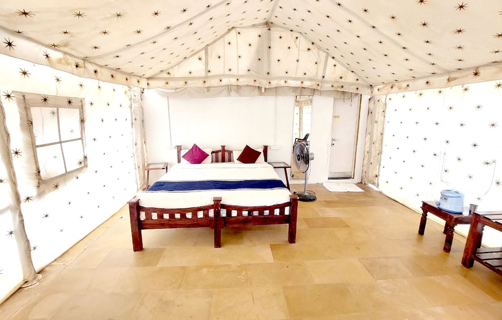 Sheesh Mahal Desert Camp 10/44