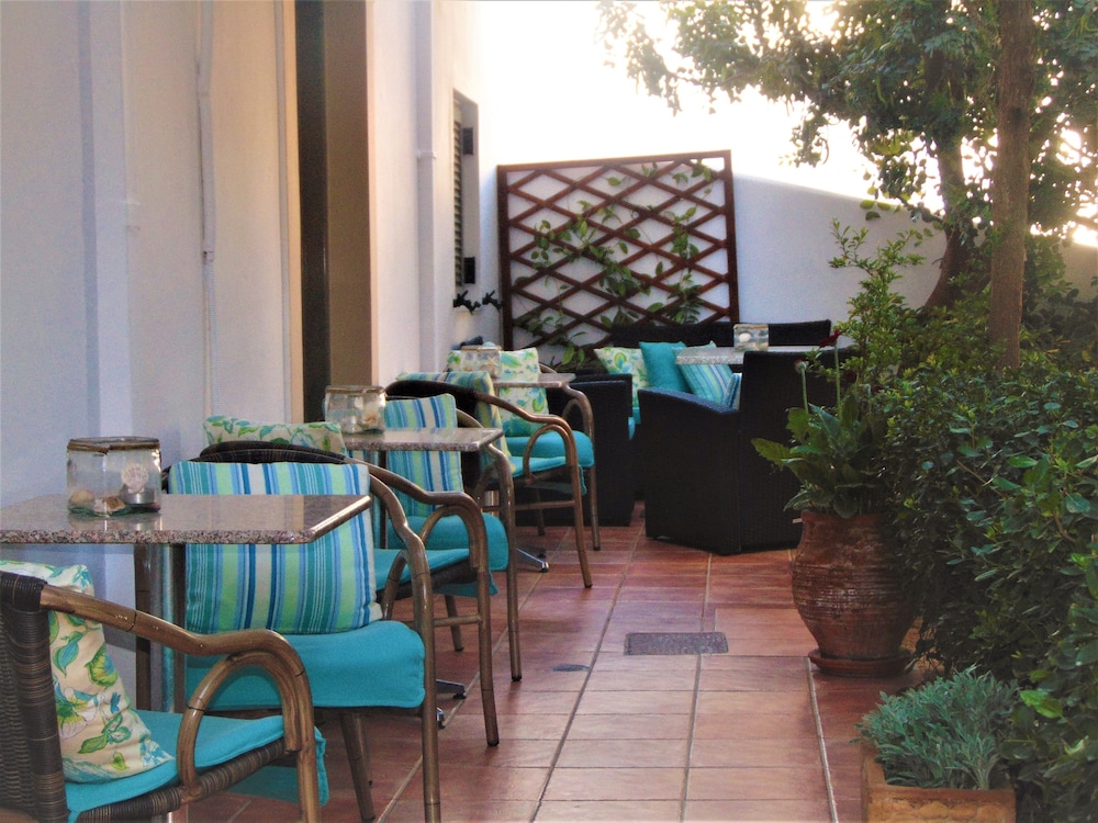 Avra Hotel 30/44