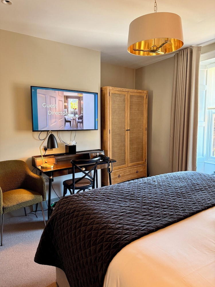 Bailiffgate Hotel 60/70
