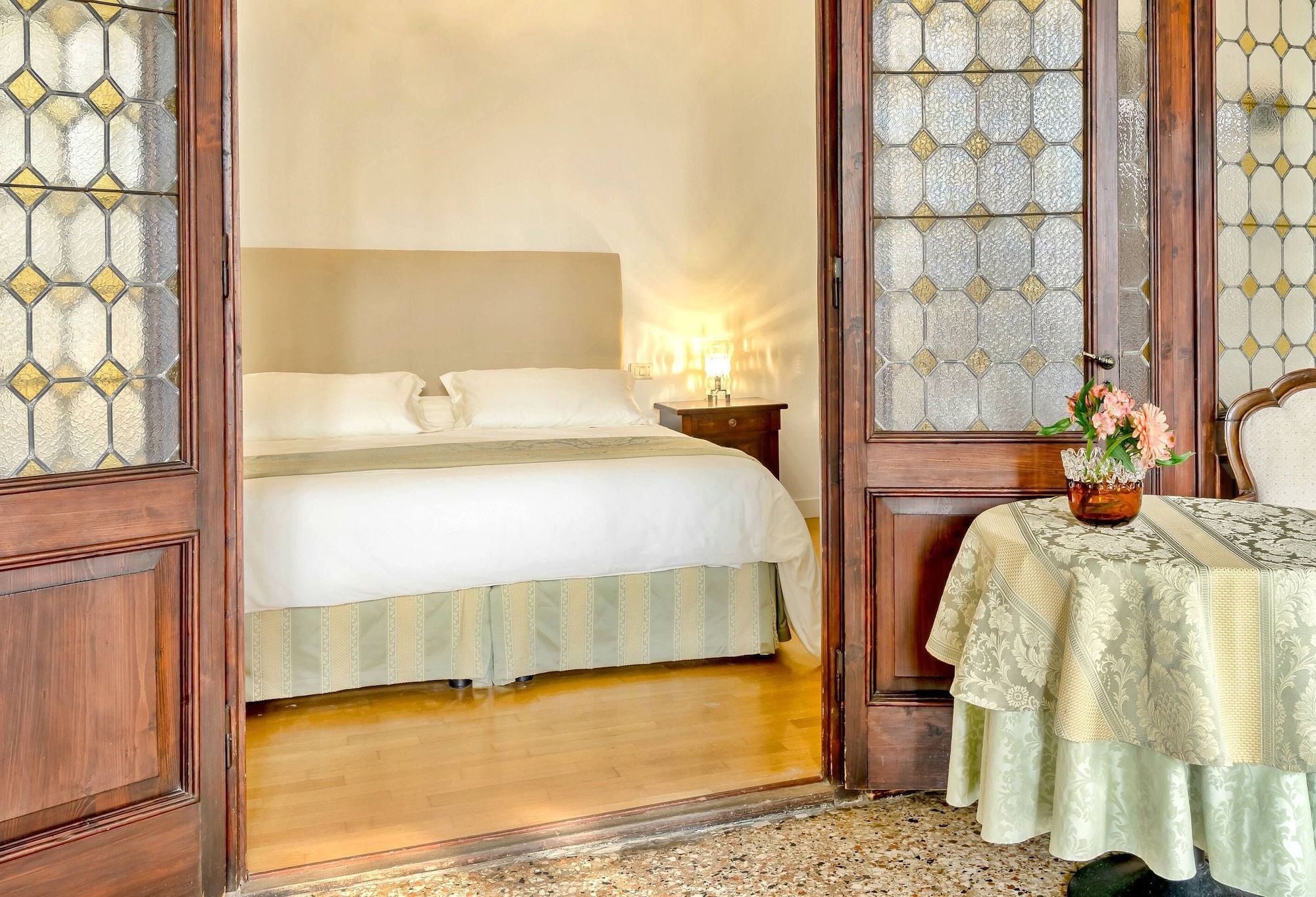DELUXE, SUITE, BALCONY
