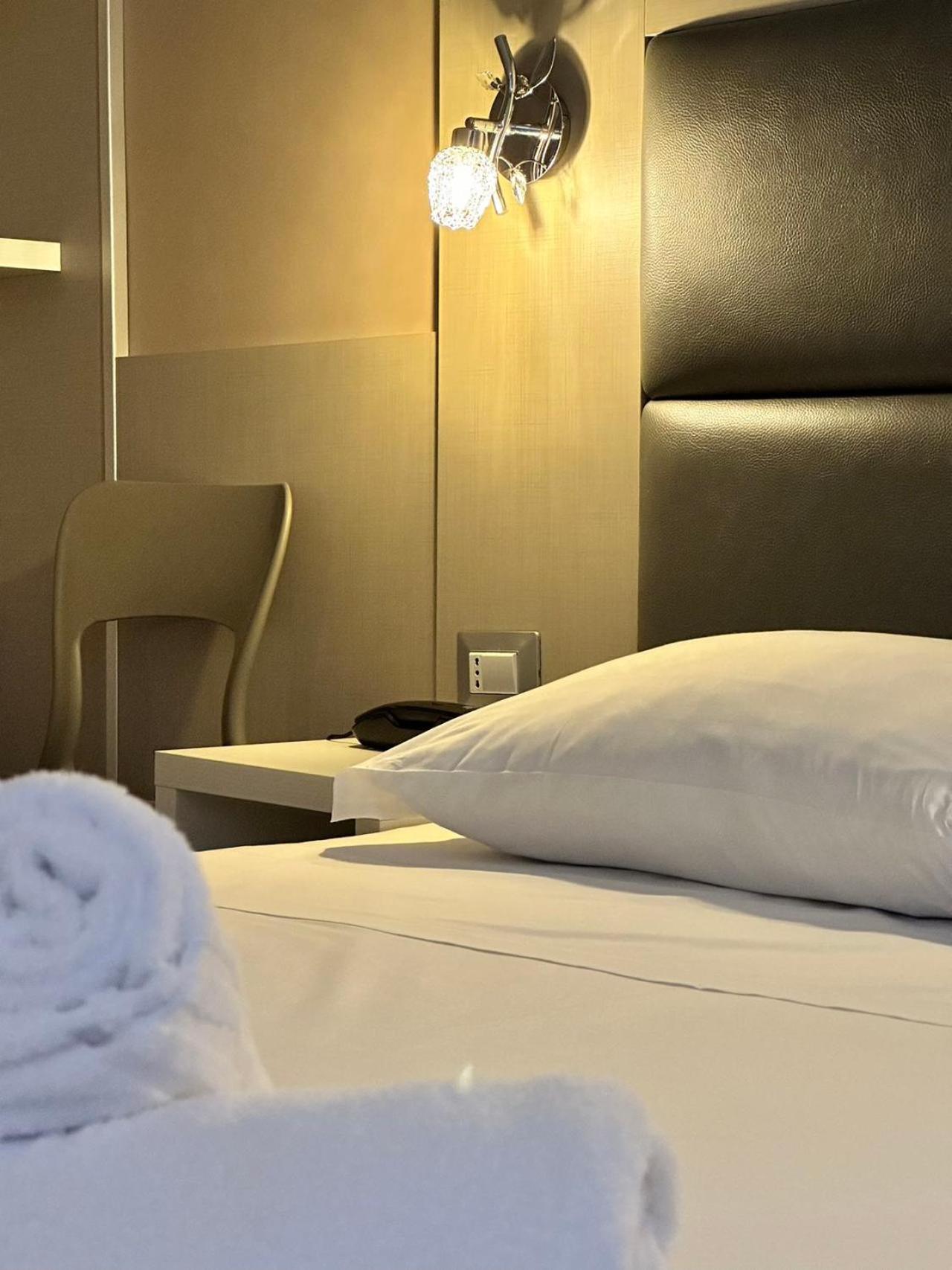HOTEL CITY 20 19/31