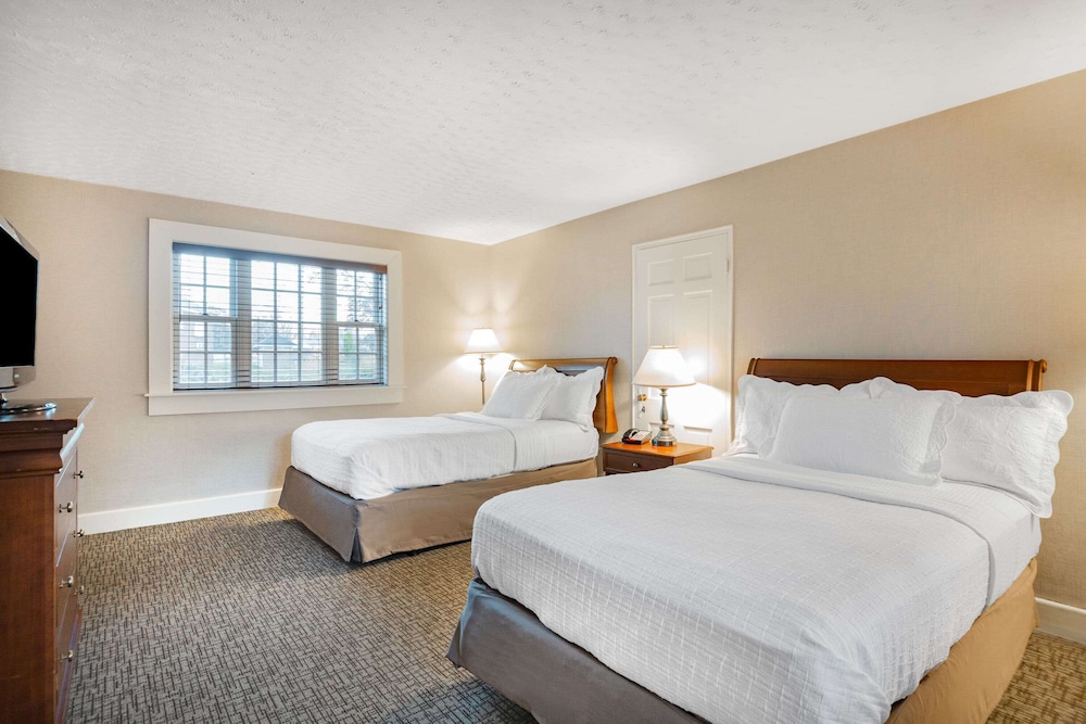 غرفة بسريرين مزدوجين، Natural Bridge Hotel, Trademark Collection by Wyndham 4/6