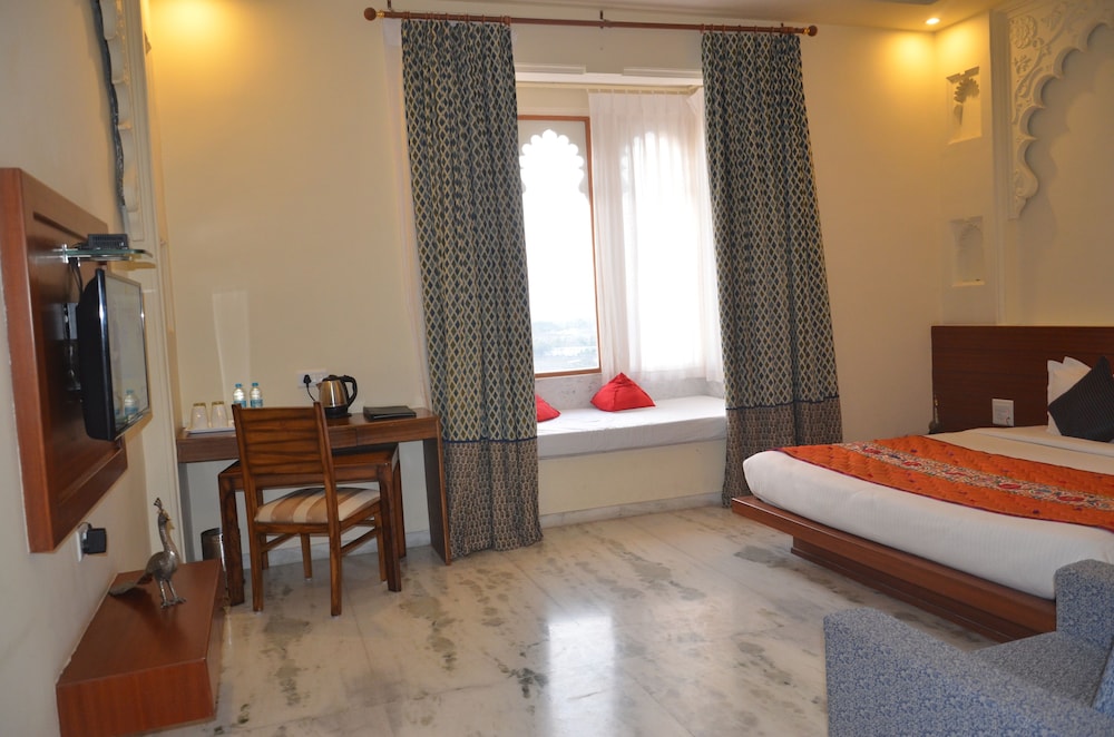 Justa Brij Bhoomi Nathdwara 11/39
