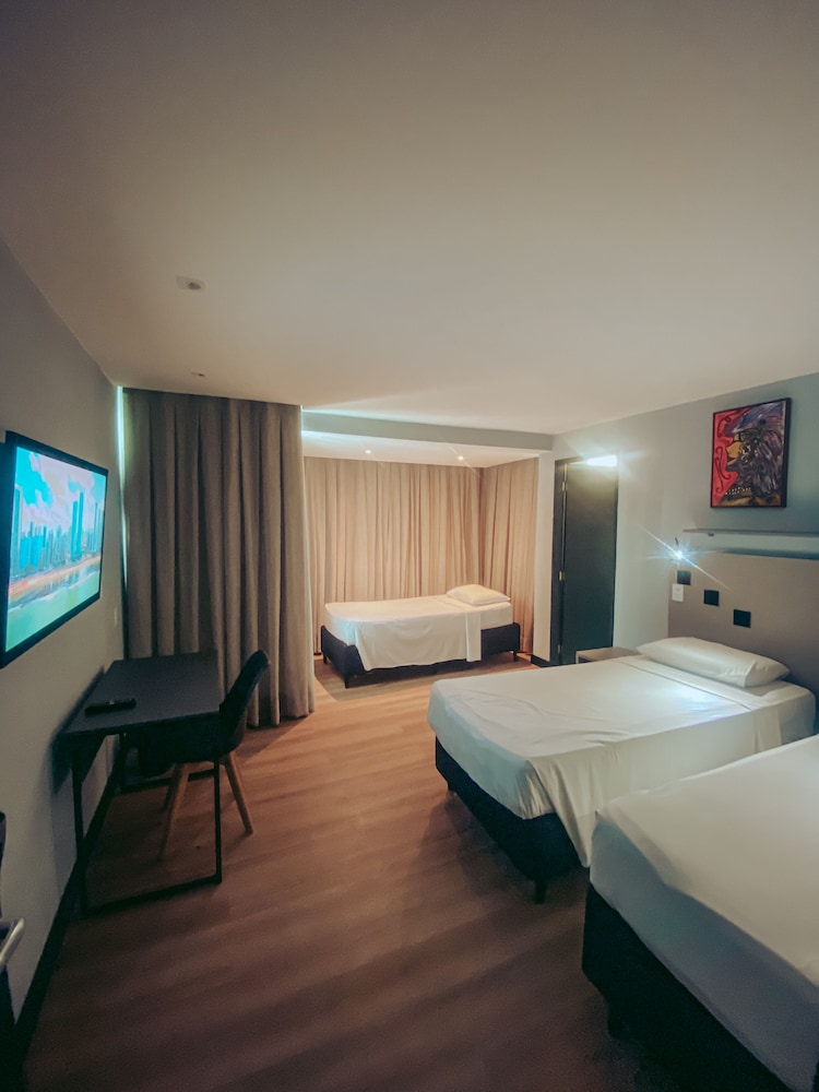 Duble Hotel 12/60