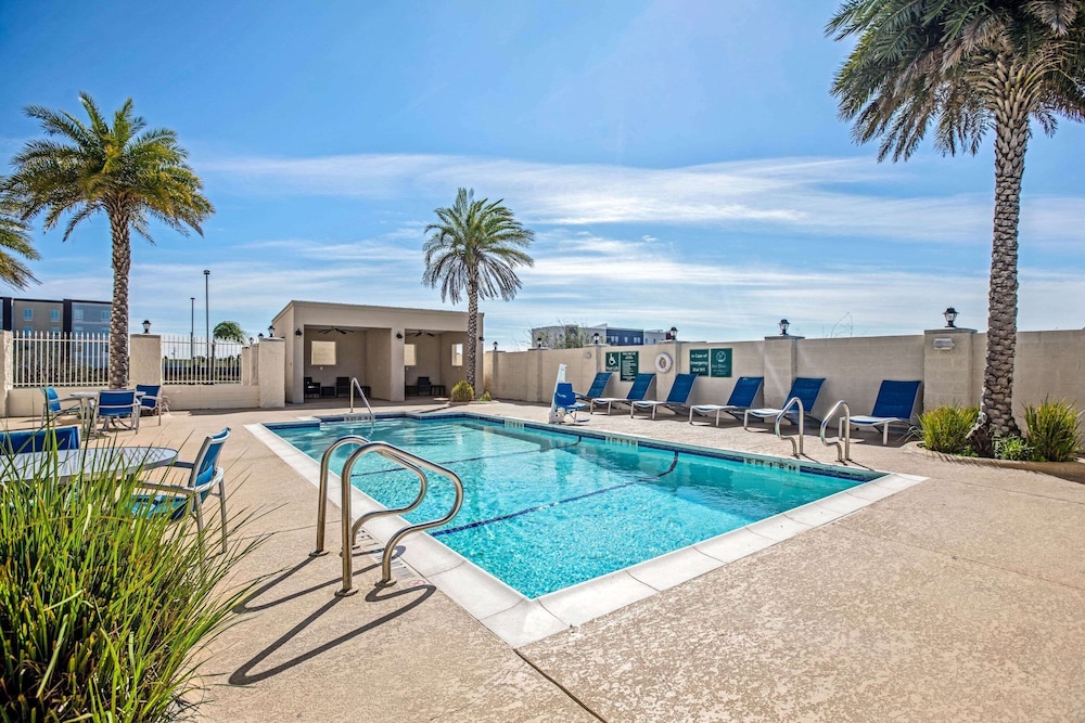 La Quinta Inn & Suites by Wyndham Corpus Christi - Portland 3/43