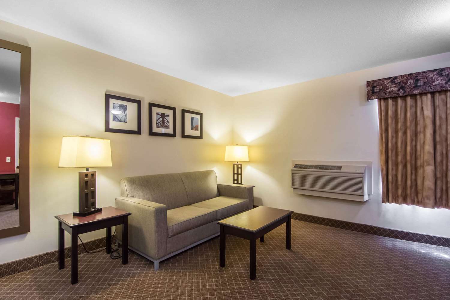 Comfort Inn & Suites Calgary Airport - South 27/36