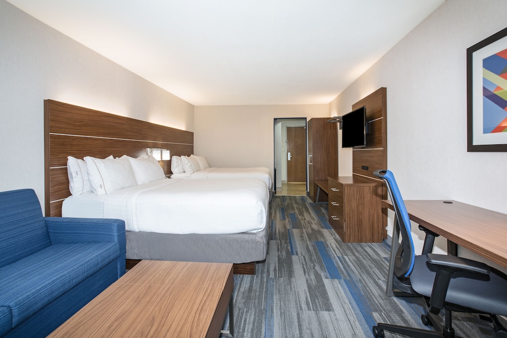 Holiday Inn Express Kansas City - At The Legends 18/60