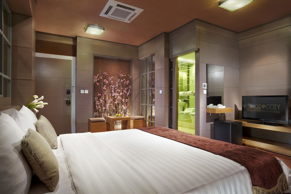 Amos Cozy Hotel 41/66
