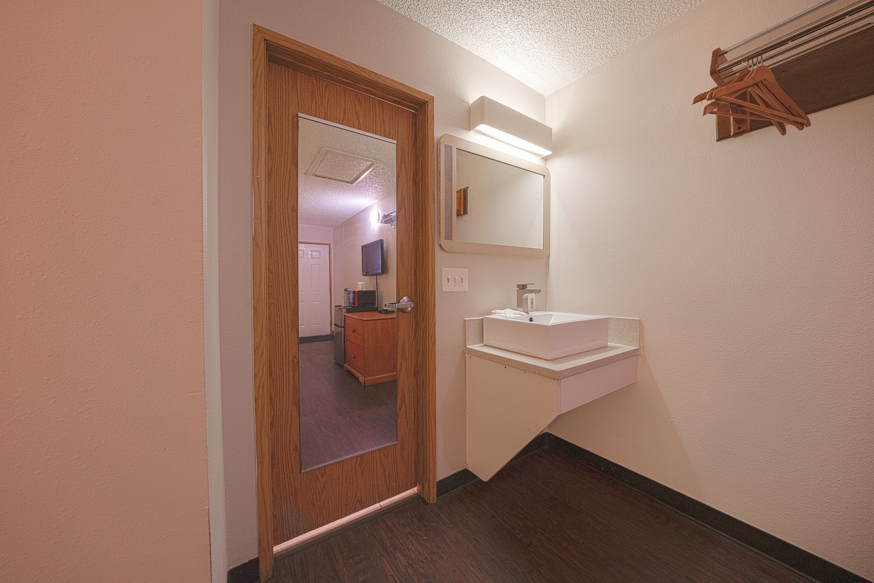 Budget Inn Gladstone By OYO - Portland/Clackamas 44/50