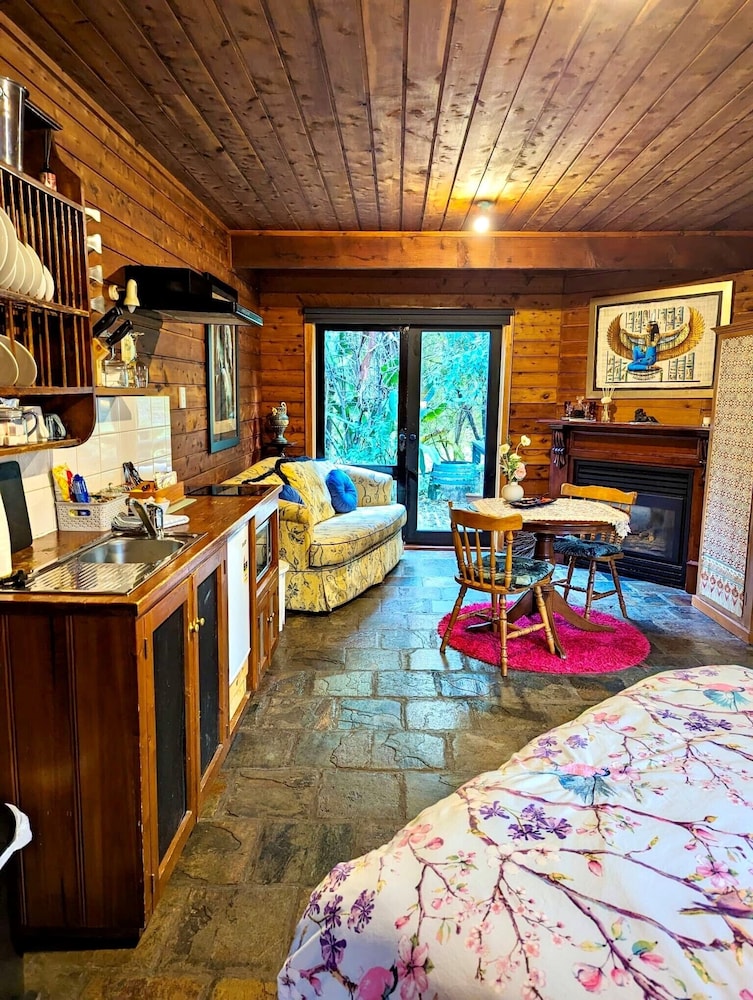 FORGET ME NOT COTTAGES 9/50