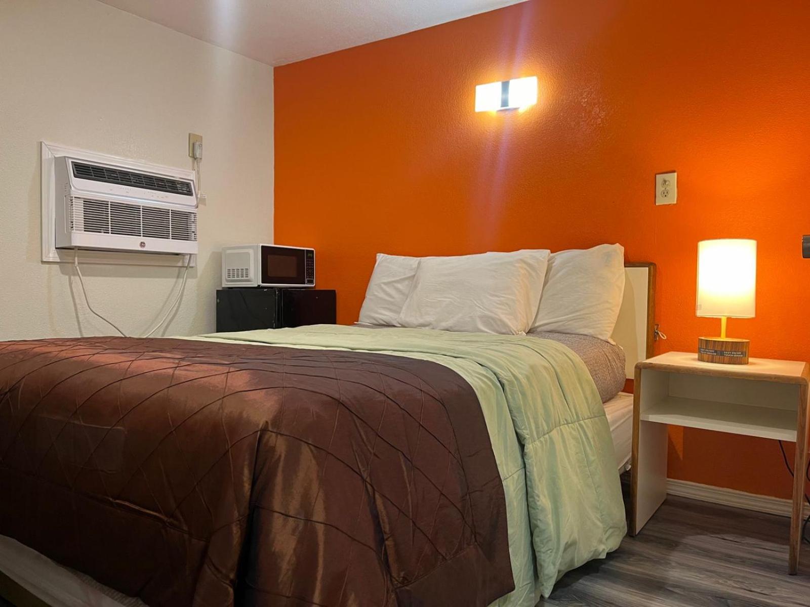 Ponca Motel 12/31