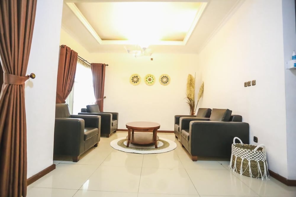 KULDESAK VILLAS BANDUNG 41/74