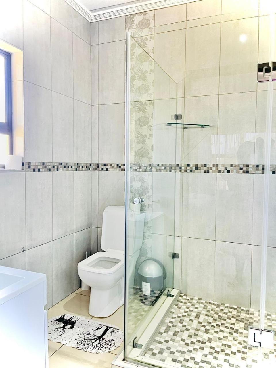 Langelihle Accommodation in Margate 32/37