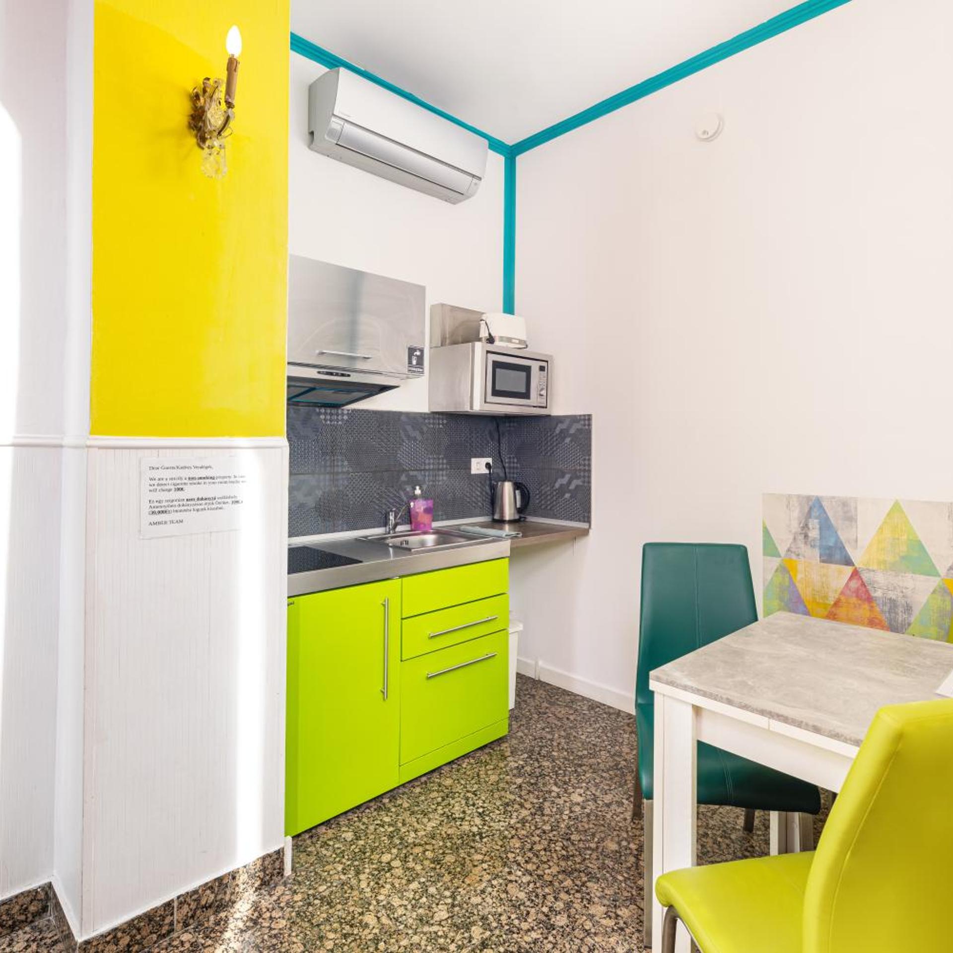 Amber Terrace Studio 70/86