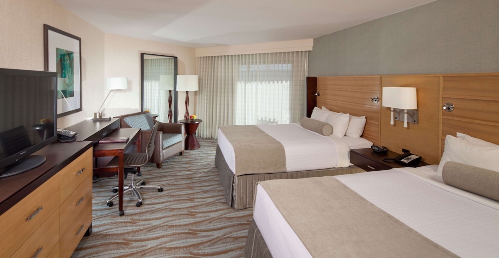 Sonesta Redondo Beach Marina 16/39