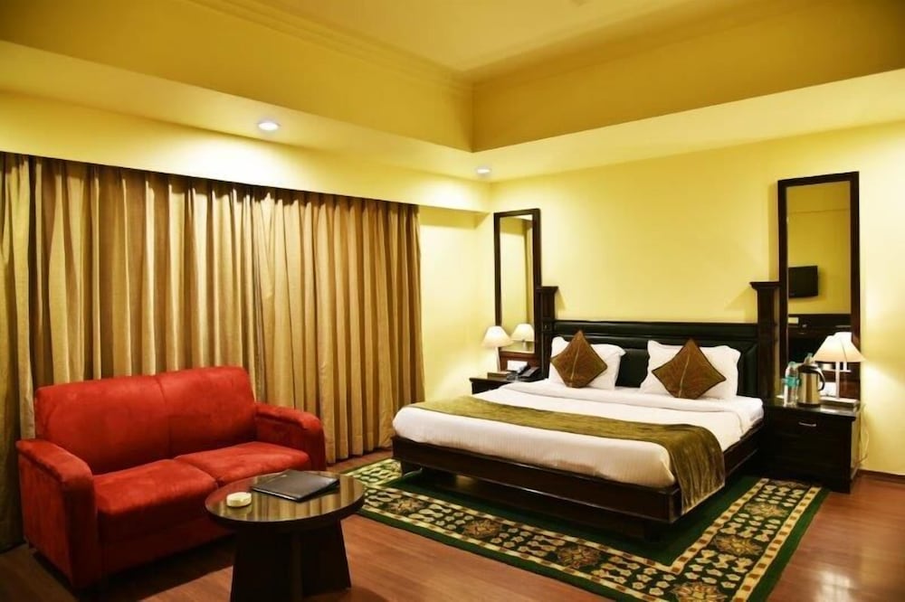 Indraprastha Resort Dalhousie 15/50