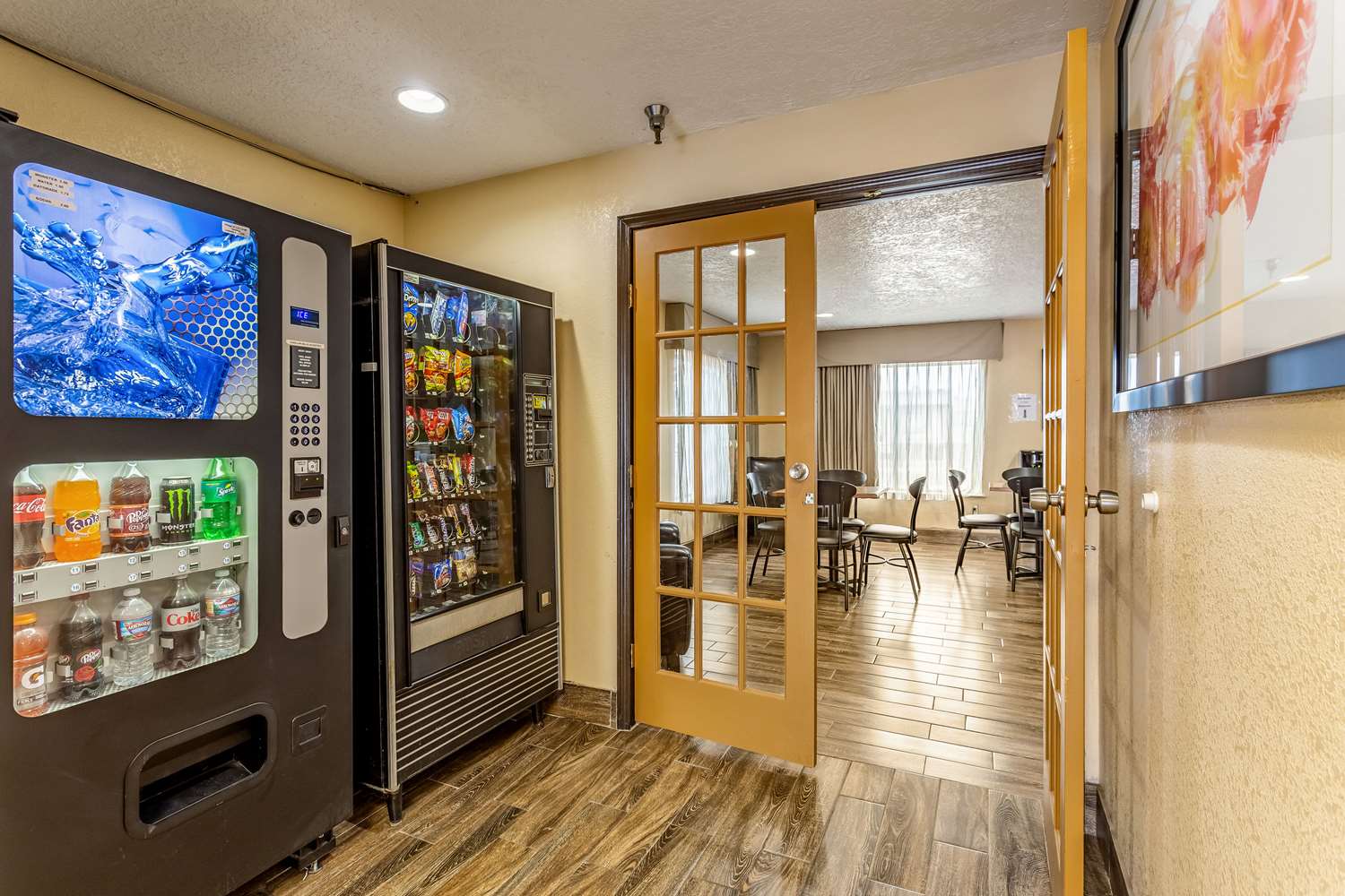 Quality Inn Los Lunas, NM 24/32