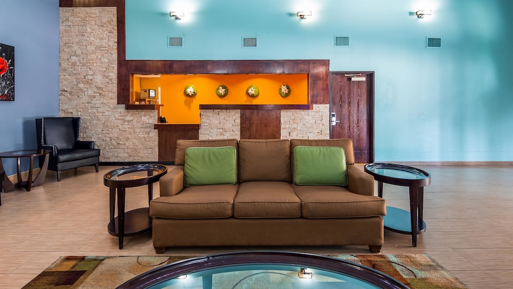 Best Western Plus The Woodlands 22/31