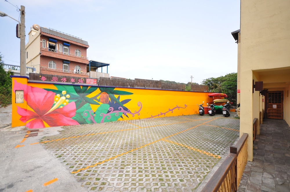 Red Garden Resort 60/70