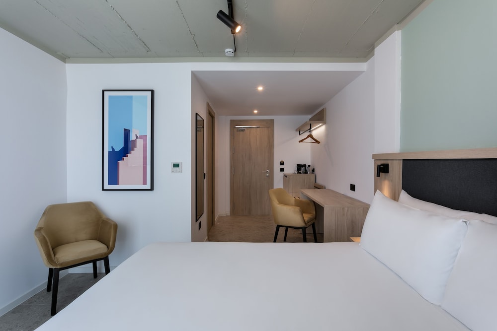 Hotel Mistral St. Julian's 16/58