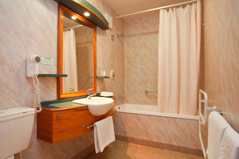 Heritage Gateway Hotel 15/55