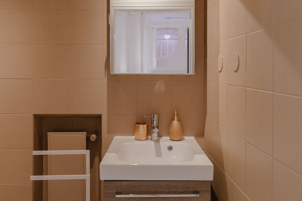 Navona Home 46/50