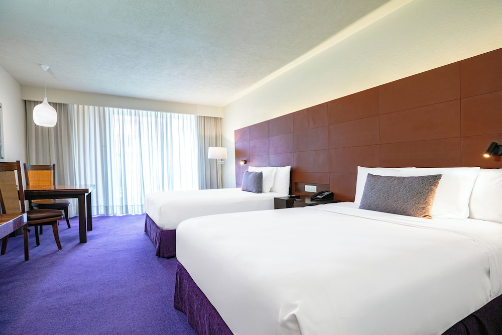 Camino Real Club, 2 Double Beds