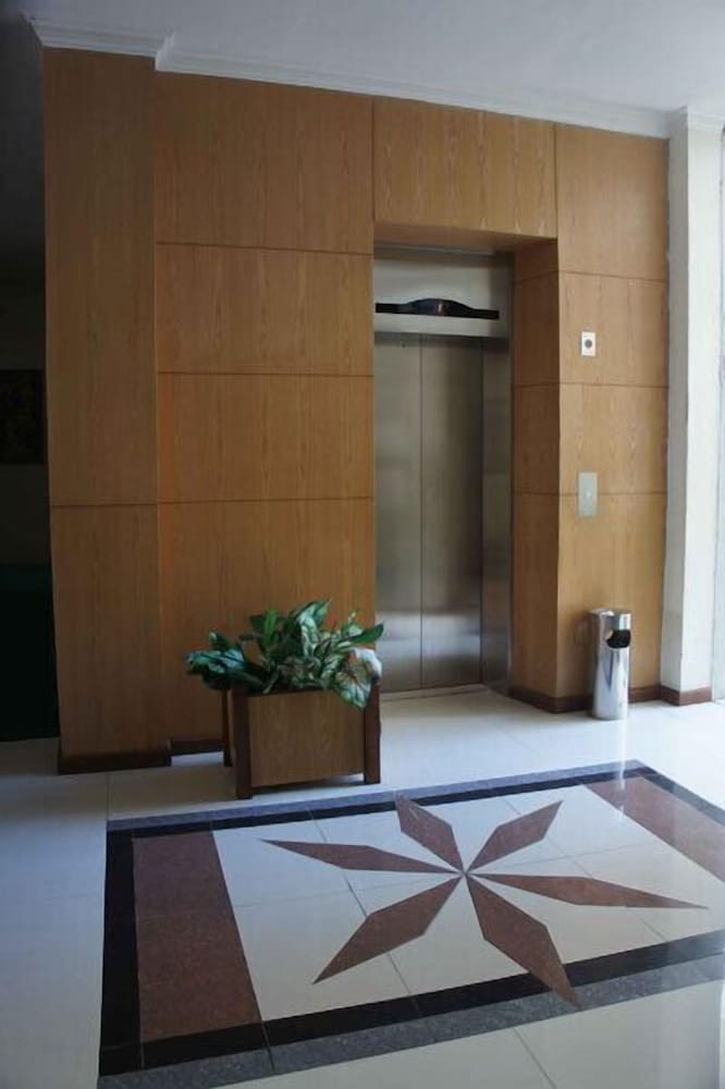 Sylvia Hotel Maumere 16/57
