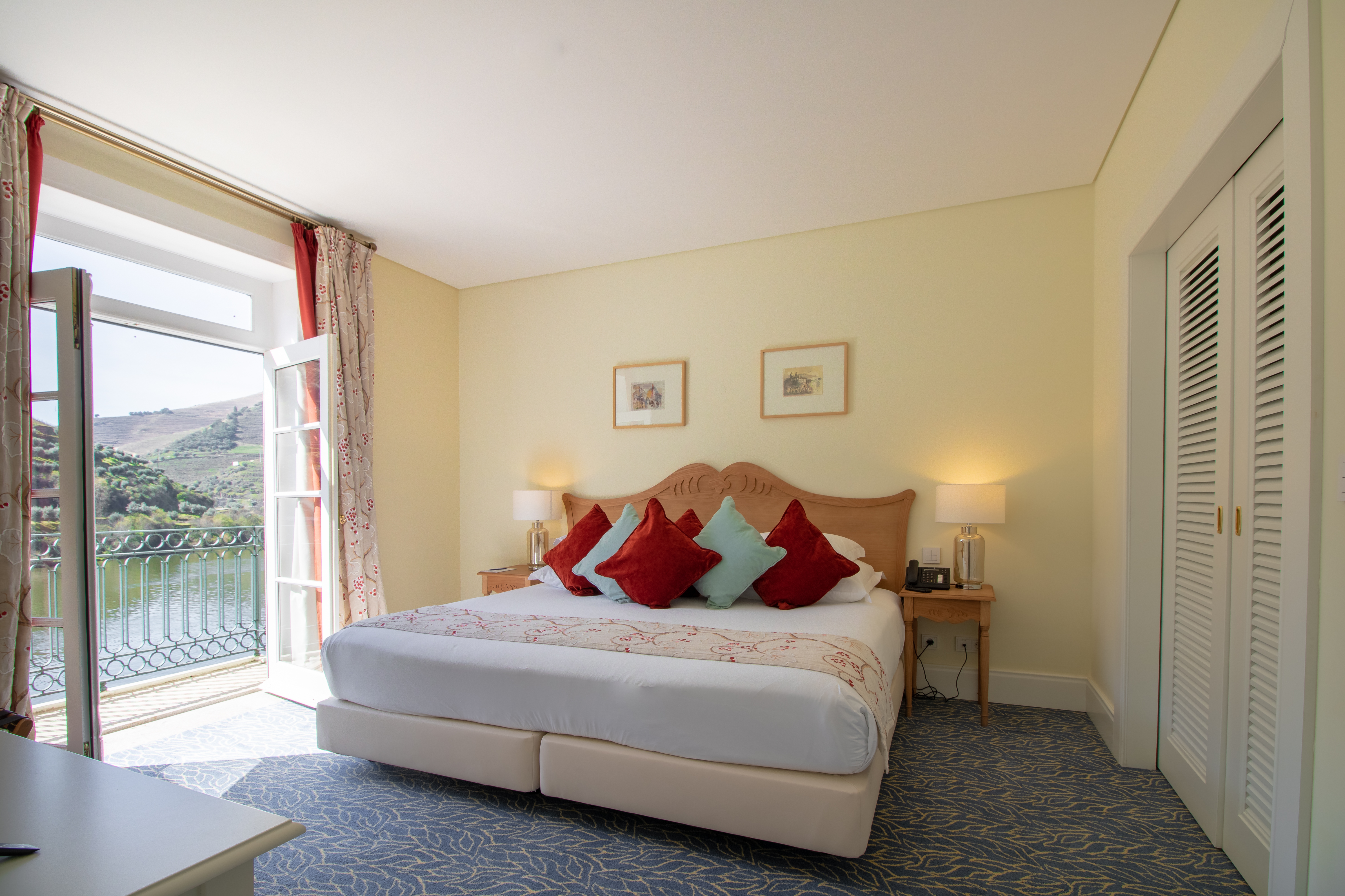 Master, Suite, River View