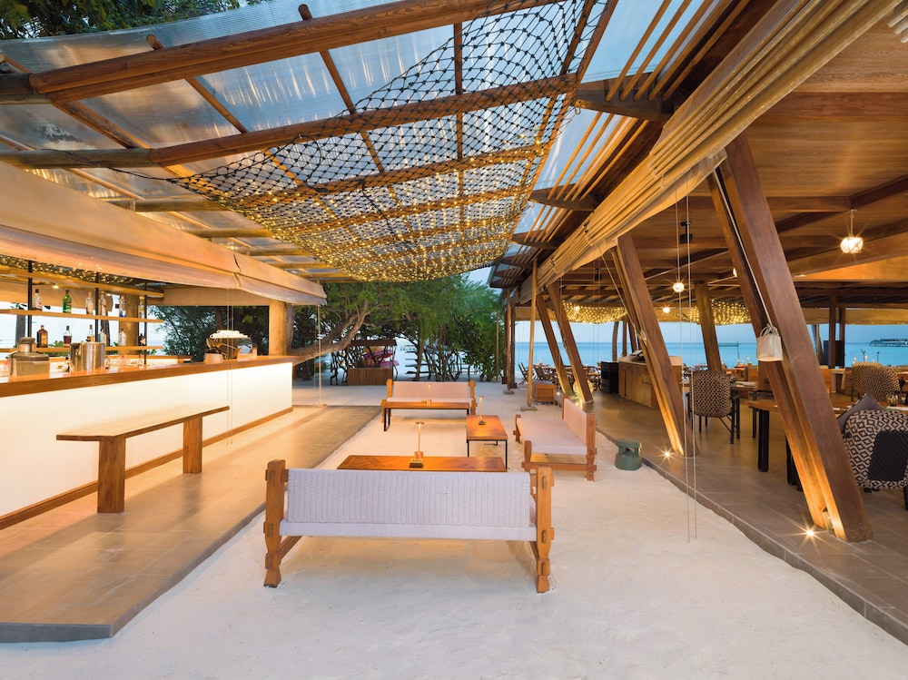Sirru Fen Fushi Private Lagoon Resort 37/68