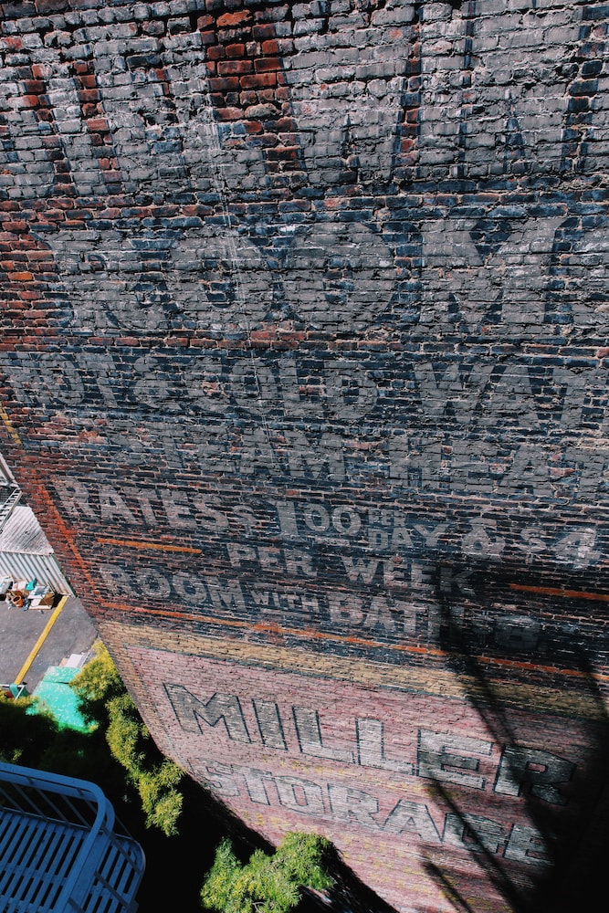 TILDEN HOTEL detail